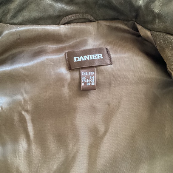 Woman’s XS Brown Leather jacket - Picture 6 of 6